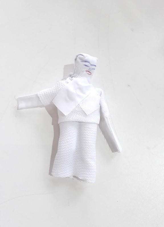 BONECO DE PANO BCO FEM - UND