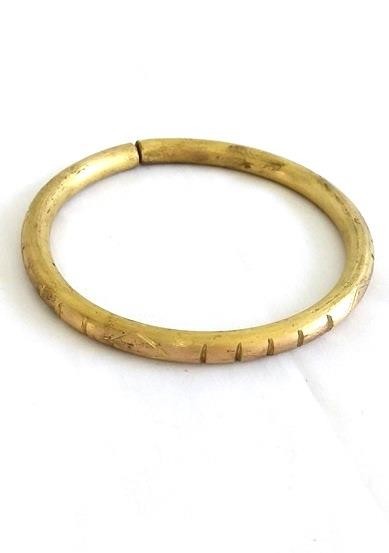 IDES DOURADO FERRO - UND