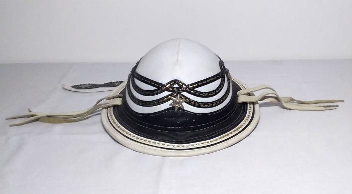 CHAPEU DE COURO DOMINGUINHOS BCO/PTO N1 - UND