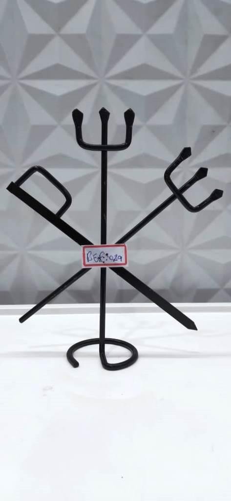 FERRAMENTA EXU FACADA 20CM - UND