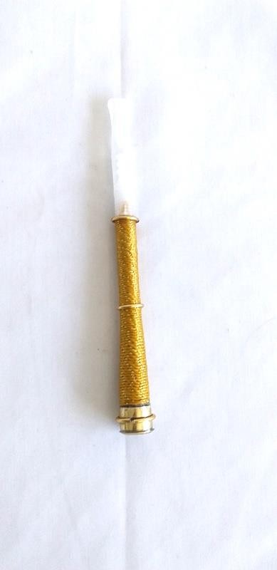 PITEIRA MED DOURADA - UND