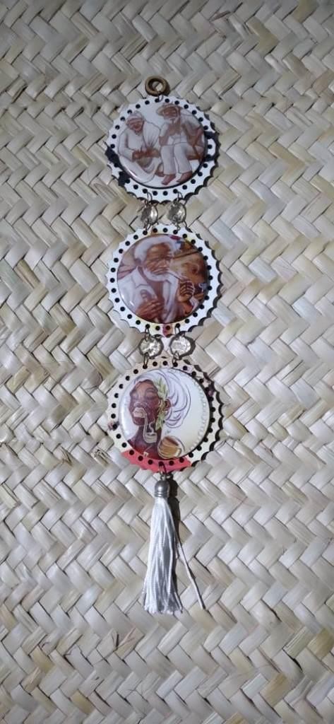 MANDALA TRIPLA CASTANHA PRETO VELHO - UND