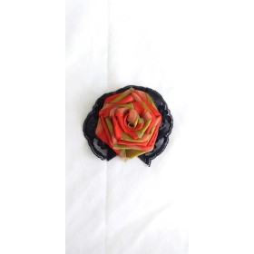 FLOR DE CABELO VERMELHO E DOURADO C/BABADO PRETO - UND